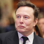 Elon Musk Dari PayPal ke SpaceX – Perjalanan Karier Sang Visioner Teknologi